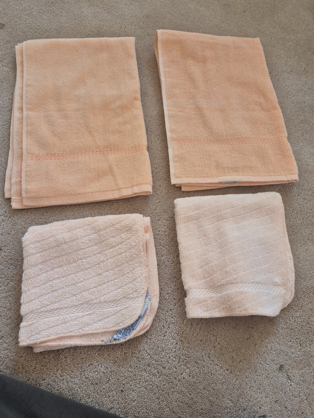 2 Sets Of Face Towels And Hand Towels Mint And white QNew